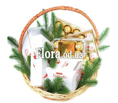 Подарочная новогодняя корзина Ferrero Rocher и Raffaello