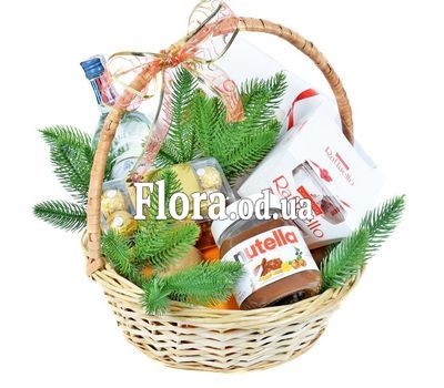 Подарочная новогодняя корзина с Martini