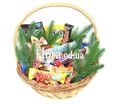 Подарочная новогодняя корзина сладостей