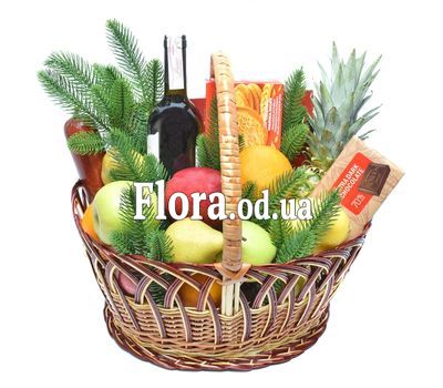 Рождественская корзина с вином
