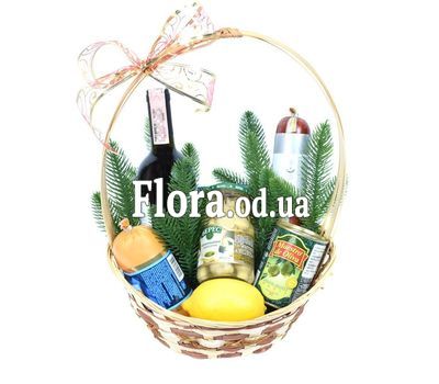 Рождественская продуктовая корзина с вином