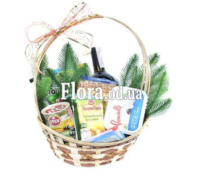 Рождественская сырная корзинка с вином