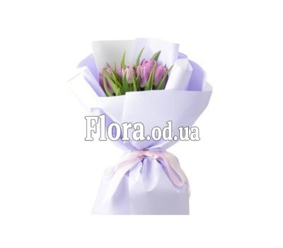 9 тюльпанов на 8 марта