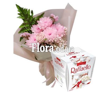Небольшой букет с Raffaello
